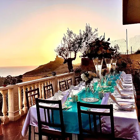 La Collina Sul Mare Bed & Breakfast 3*