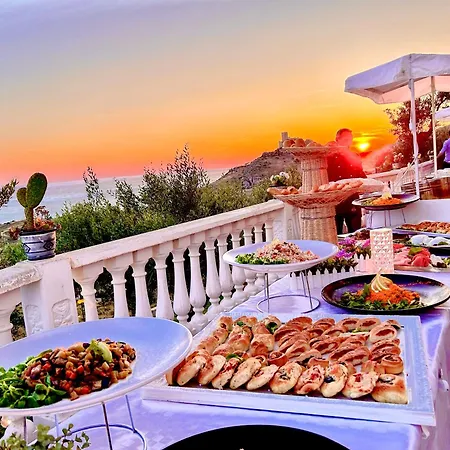 La Collina Sul Mare 3* 팔마 디 몬테치아로