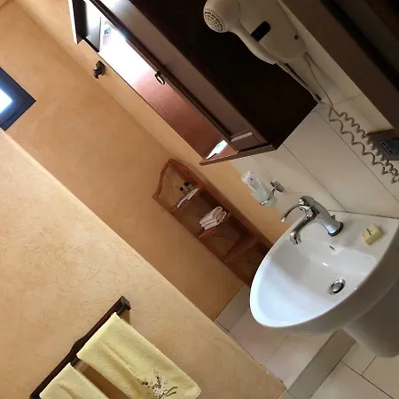 La Collina Sul Mare Bed & Breakfast 3*